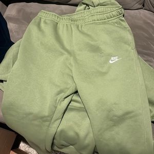 Brand New Nike Club Fleece SET size L